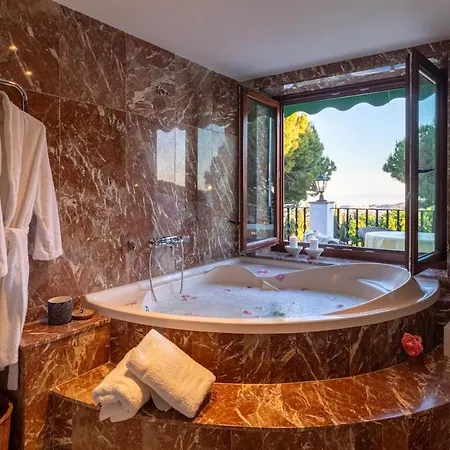 Villa Lyx Homes In With Private Heated Pool *