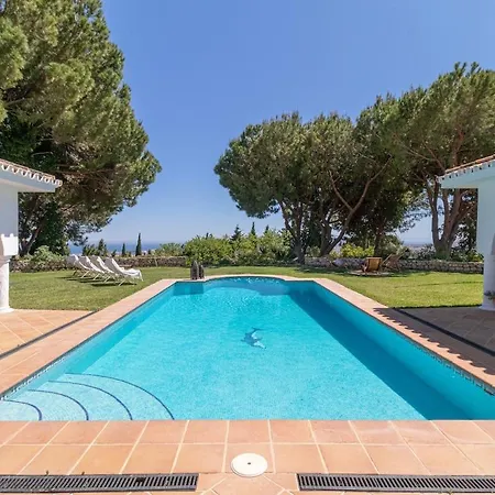 Villa Lyx Homes In With Private Heated Pool *
