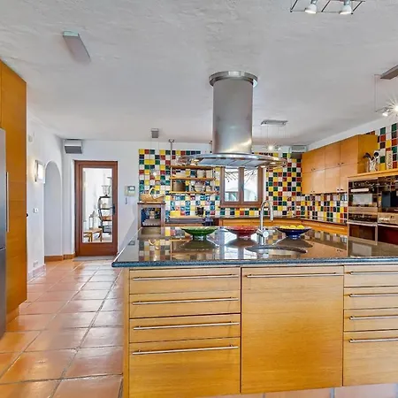 Lyx Homes In With Private Heated Pool Mijas