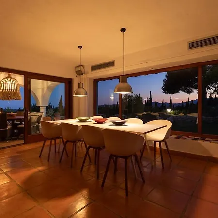 Villa Lyx Homes In With Private Heated Pool Mijas