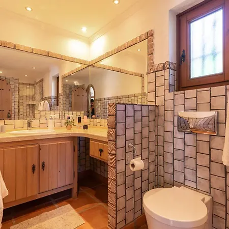 Lyx Homes In With Private Heated Pool *