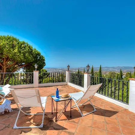 Lyx Homes In With Private Heated Pool Villa