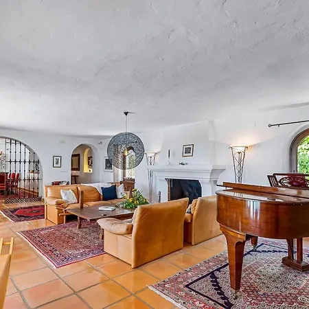 Lyx Homes In With Private Heated Pool Villa *